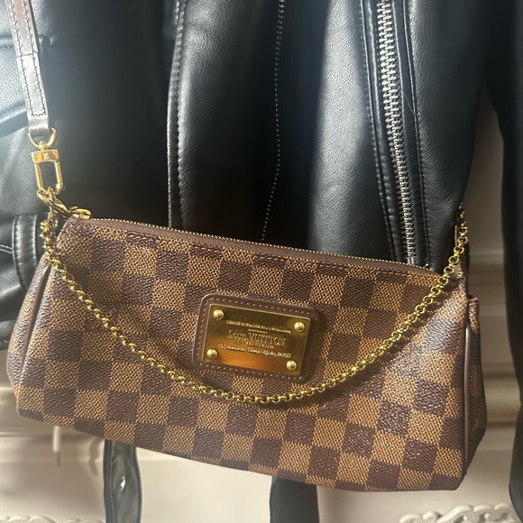 Authentic EVA DAMIER Louis Vuitton bag - Picture 6 of 8